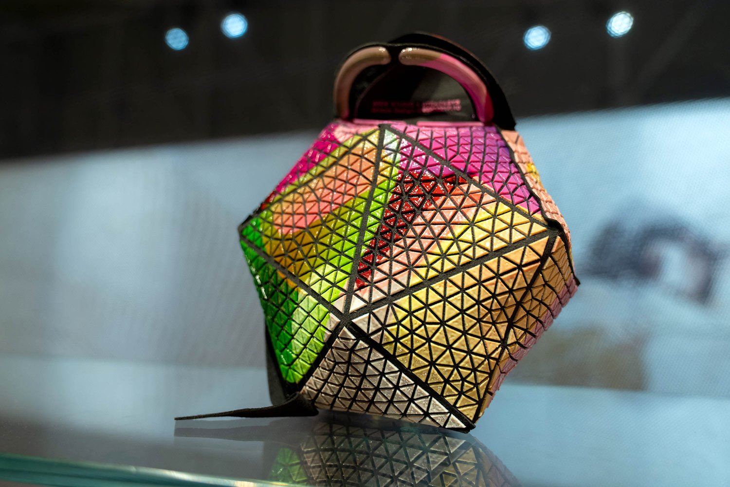 Chamäleon-Origami-Tasche – Kredit von Stratasys Chamaeleon Origami Bag-Credit from Stratasys